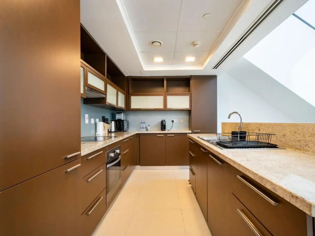 Elegant 2 Bed Downtown Duplex - Prime Location Apartment Dubai