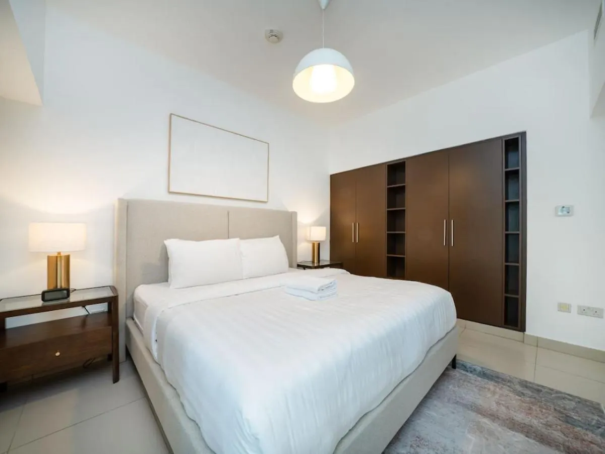 Elegant 2 Bed Downtown Duplex - Prime Location Apartment Dubai