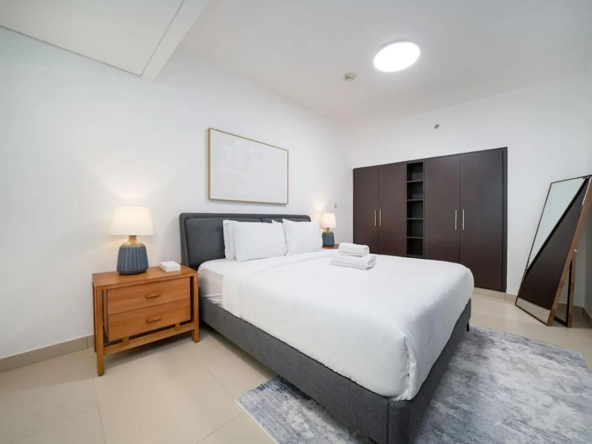 Elegant 2 Bed Downtown Duplex - Prime Location Apartman Dubaj