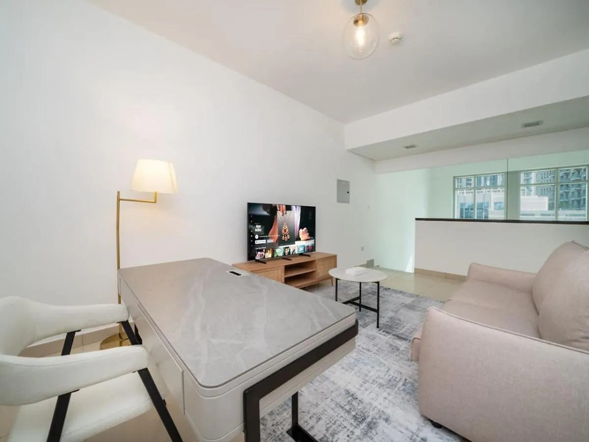 Elegant 2 Bed Downtown Duplex - Prime Location Apartman Dubaj