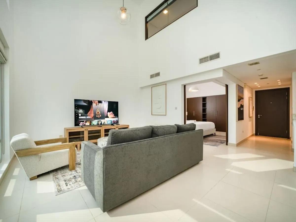 Elegant 2 Bed Downtown Duplex - Prime Location Apartman Dubaj