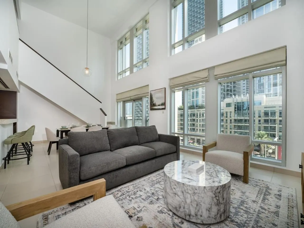 Elegant 2 Bed Downtown Duplex - Prime Location Apartman Dubaj